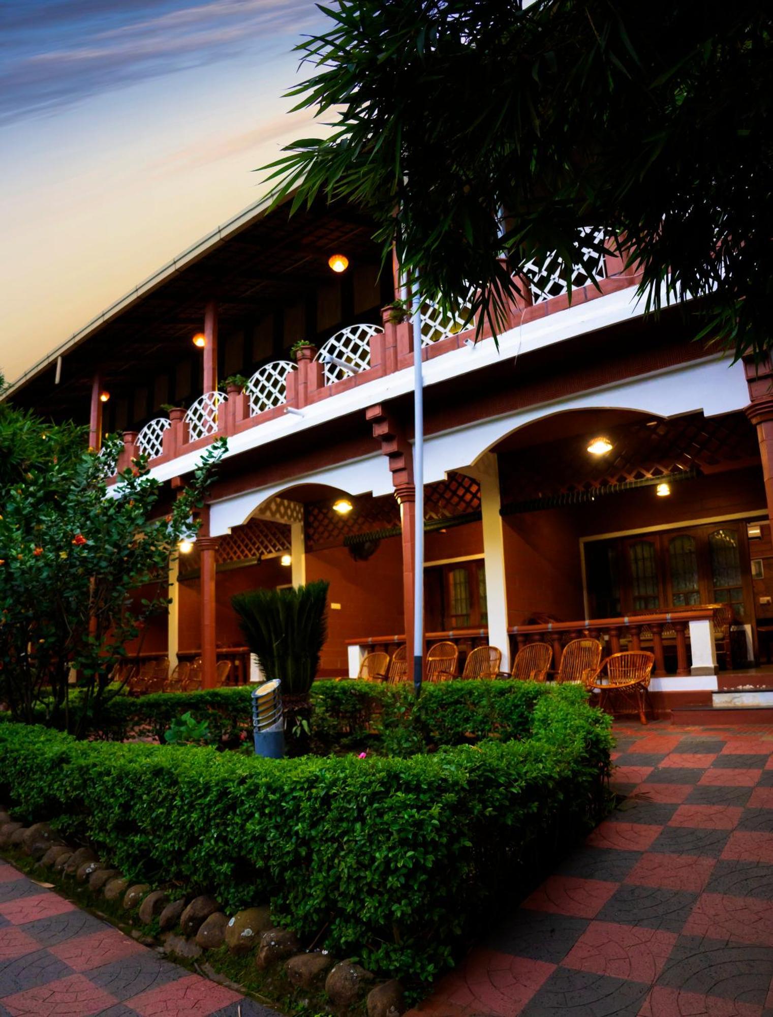 The Nest Inn Resort Масинагуди Экстерьер фото